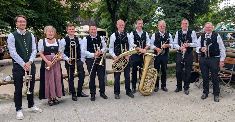 Musikanten der Aichacher Bauernmusi